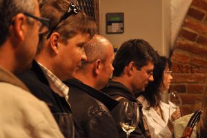 Košt vín s posezením u cimbálu ve Vinařství U Kapličky