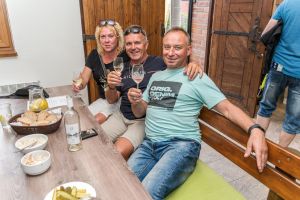 Noční otevřené sklepy v Šardicích